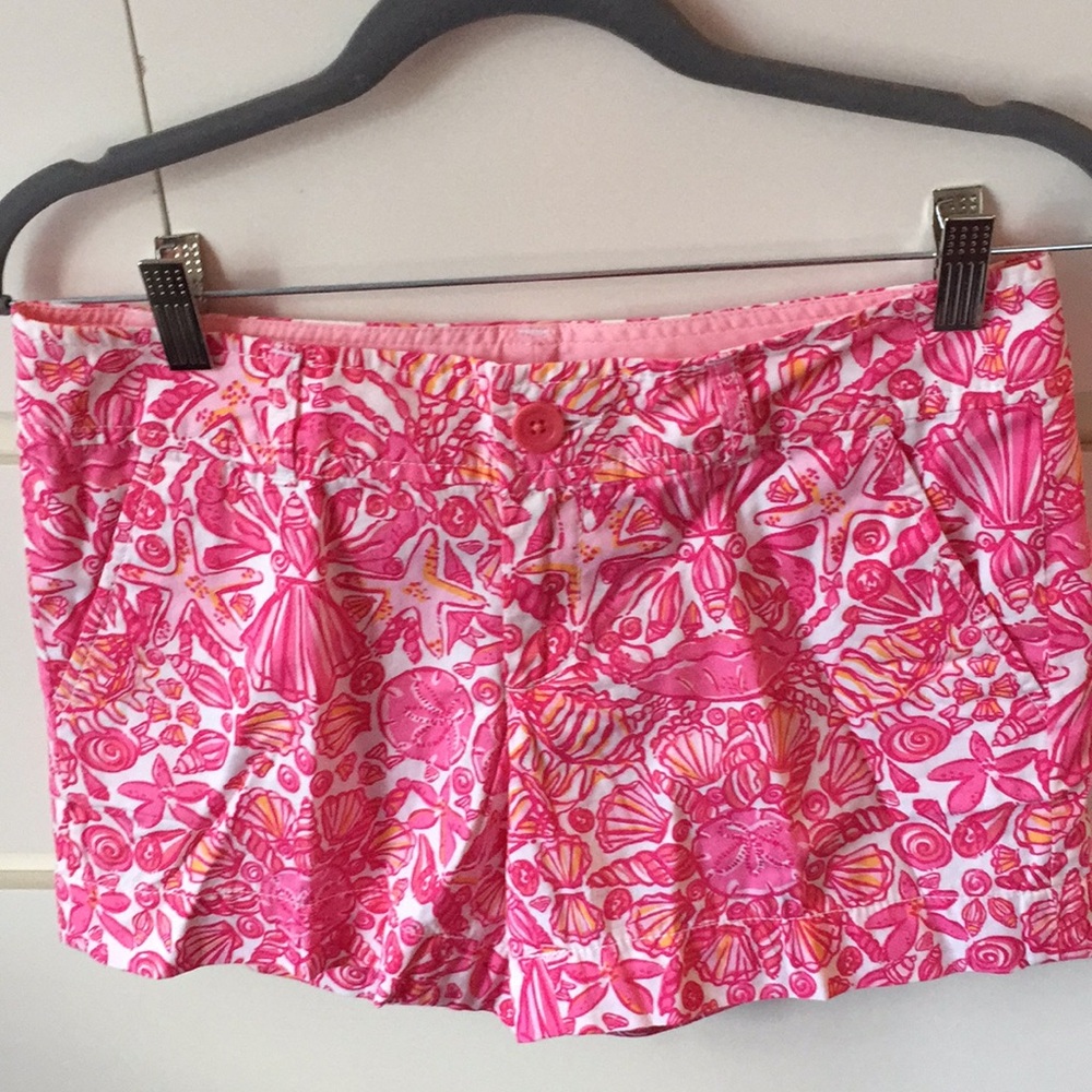 Lilly Pulitzer shorts size 2 pink/white Never Worn